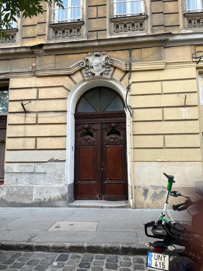 Close To Everything Budapeste Exterior foto